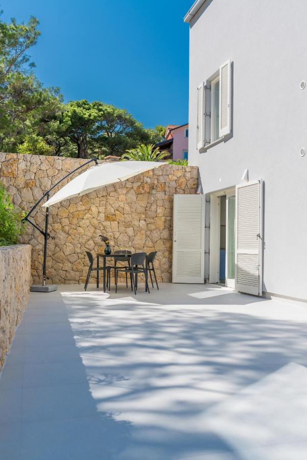 Cikat Bay Residence マリ・ロシニュ エクステリア 写真