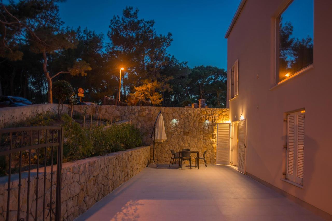 Cikat Bay Residence マリ・ロシニュ エクステリア 写真